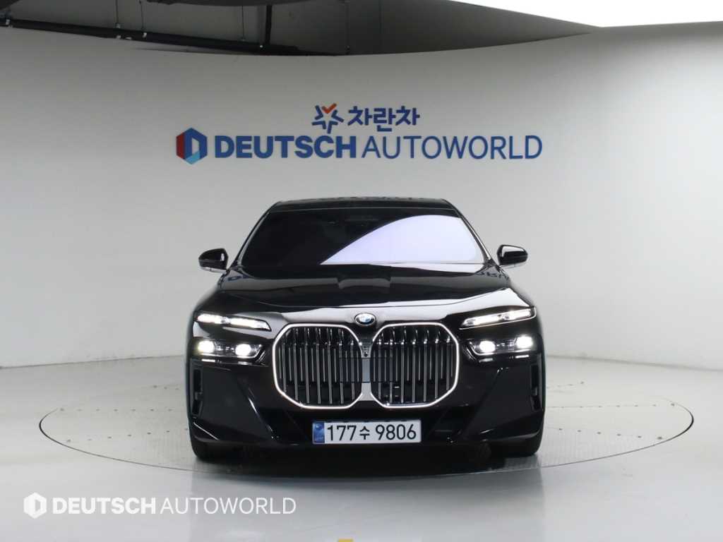 BMW 7 Series - Vista 3