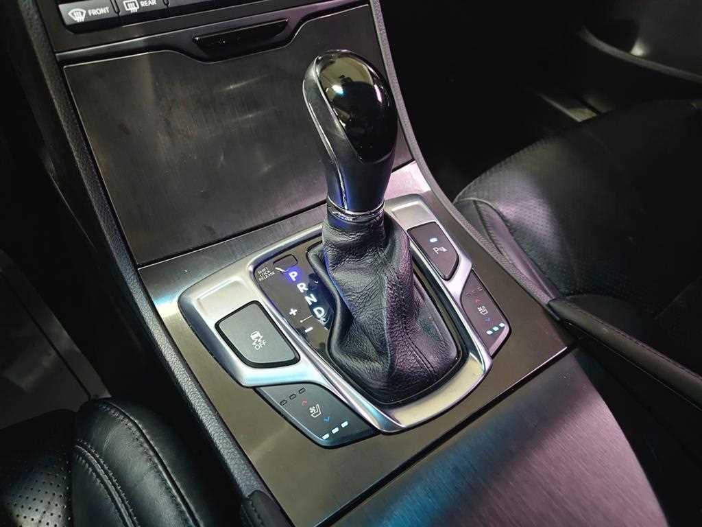 HYUNDAI Grandeur - Vista 12