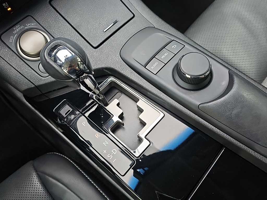 Lexus ES - Vista 8