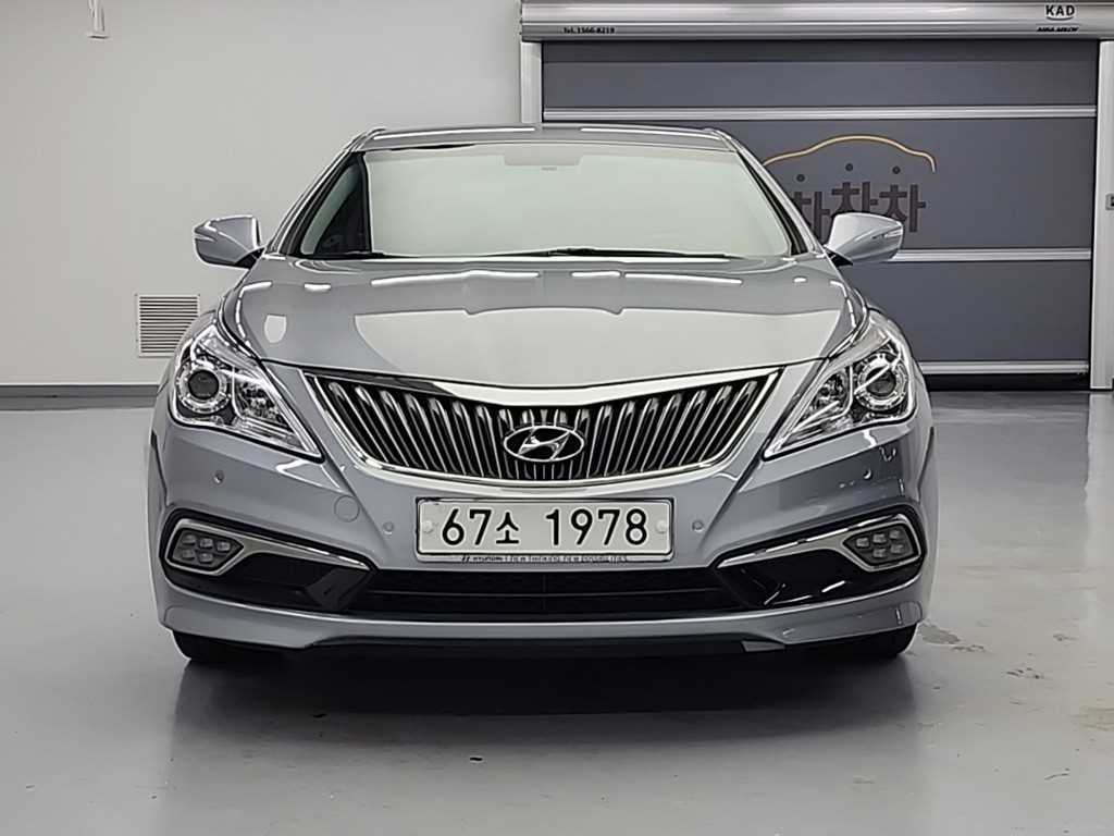 HYUNDAI Grandeur - Vista 2