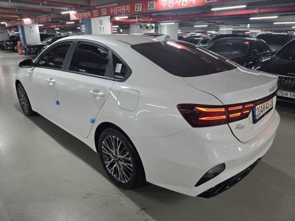 KIA K3 - Vista 4