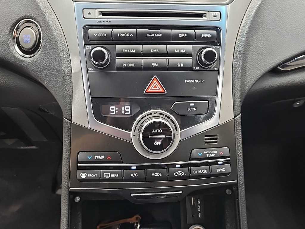 HYUNDAI Grandeur - Vista 10