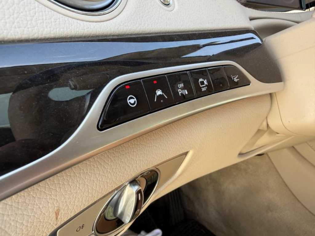 Mercedes Benz S Class - Vista 12
