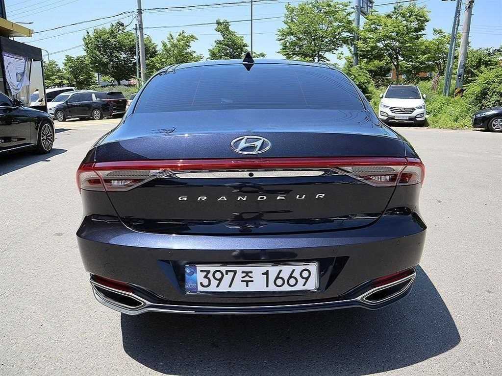 HYUNDAI Grandeur - Vista 4
