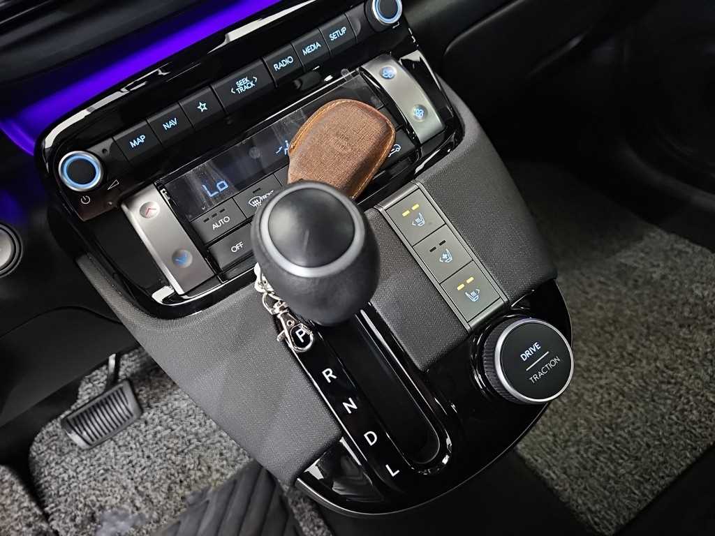 HYUNDAI Casper - Vista 8
