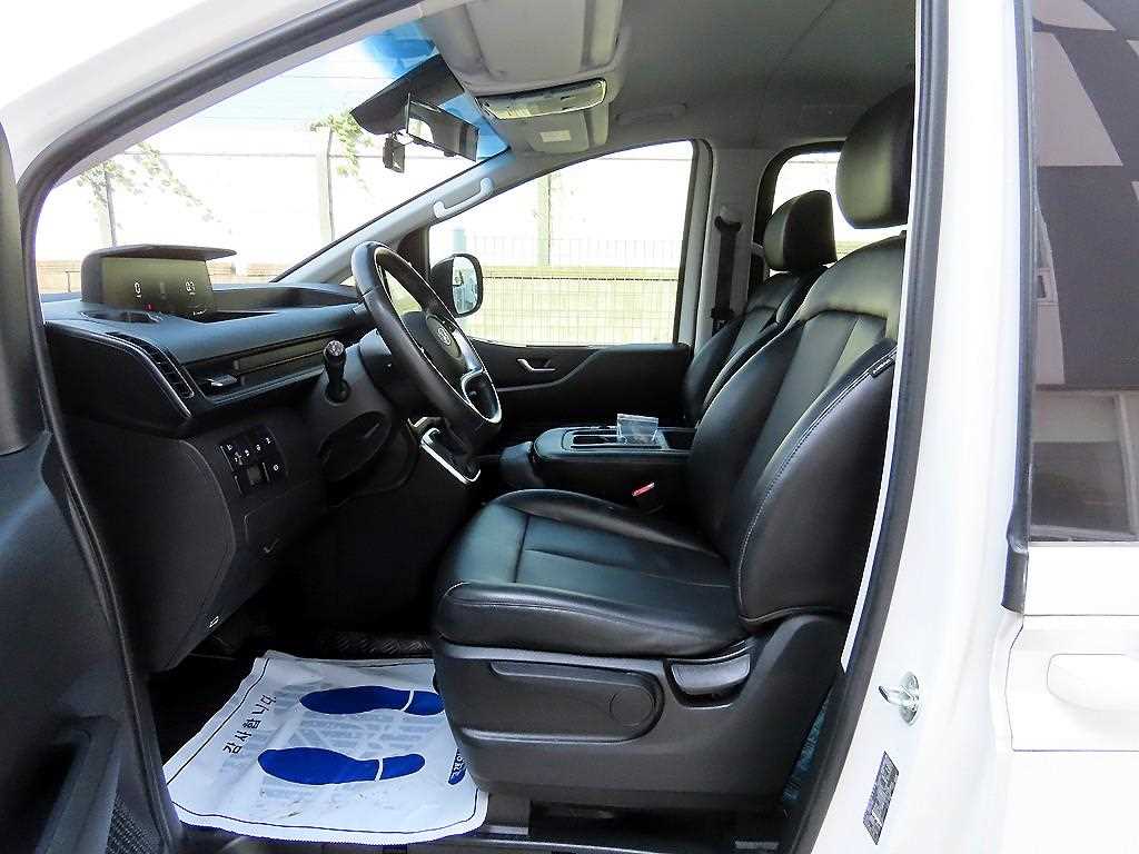 HYUNDAI Staria - Vista 5