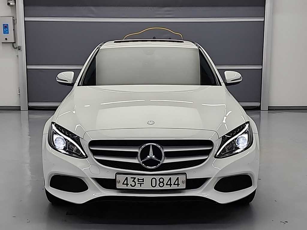 Mercedes Benz C Class - Vista 2