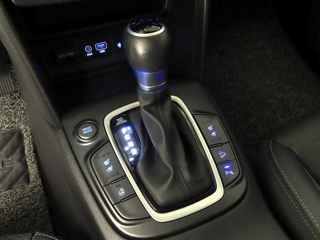 HYUNDAI Kona - Vista 10