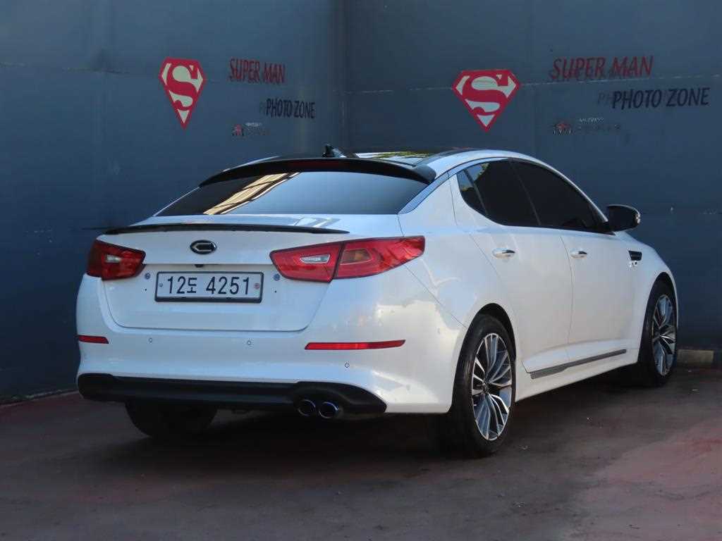 KIA K5 - Vista 3