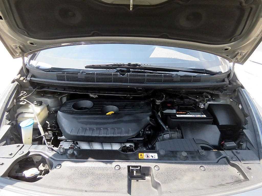 KIA Carens 2014 Gris - Importación desde Corea - HF Imports Iquique - Foto 18