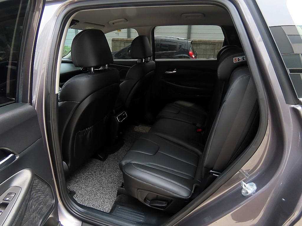 HYUNDAI Santa Fe - Vista 6