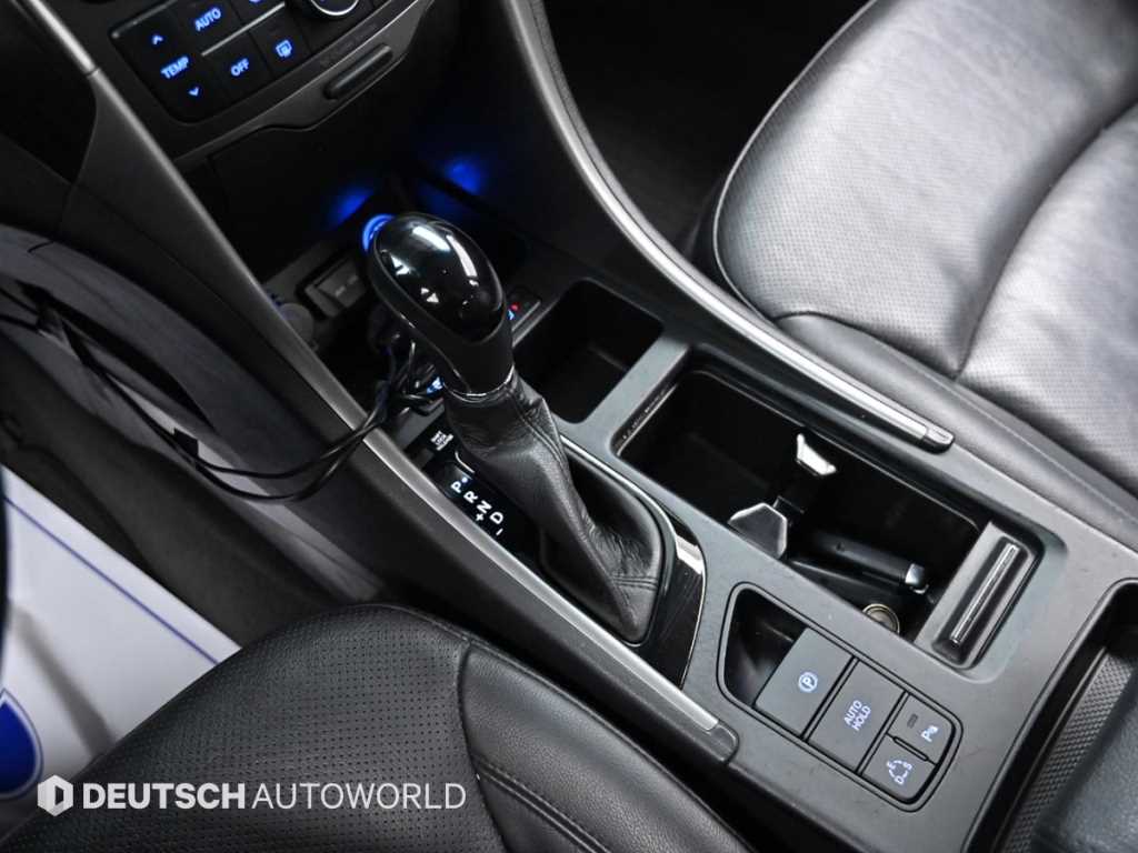 HYUNDAI Sonata - Vista 9