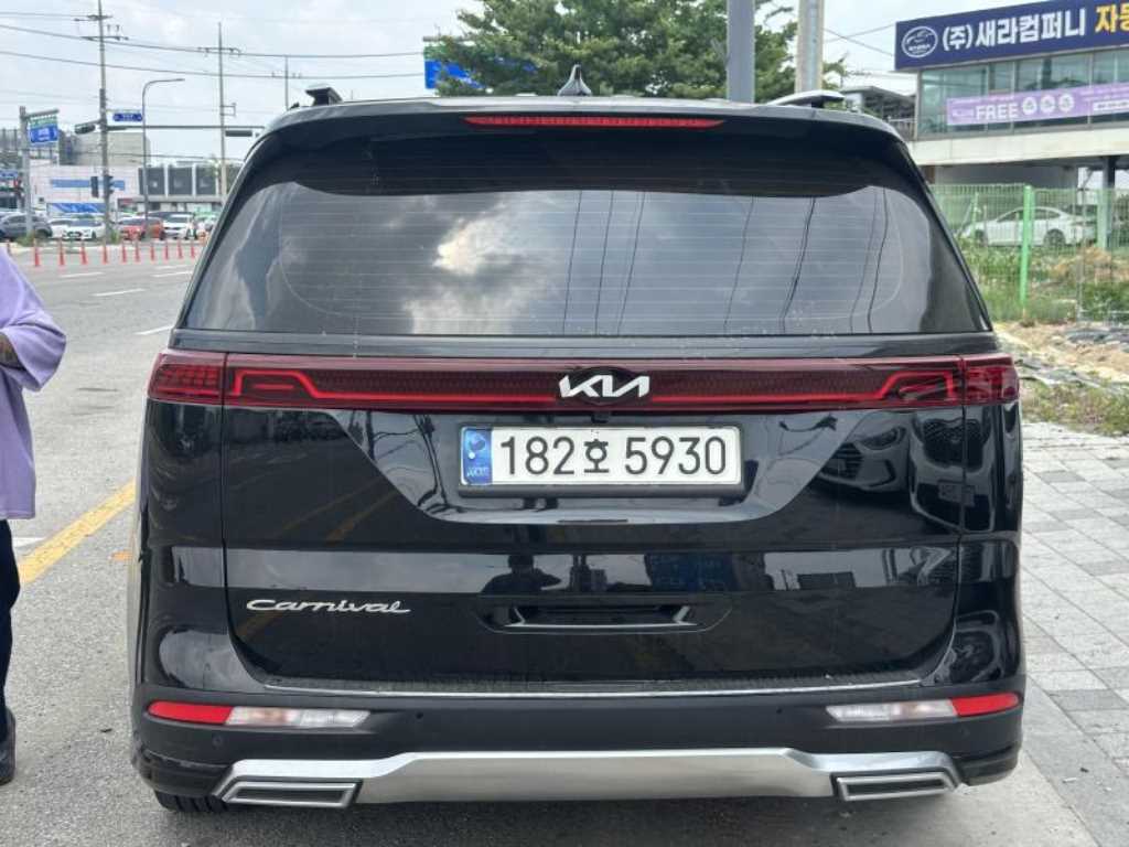 KIA Carnival - Vista 3