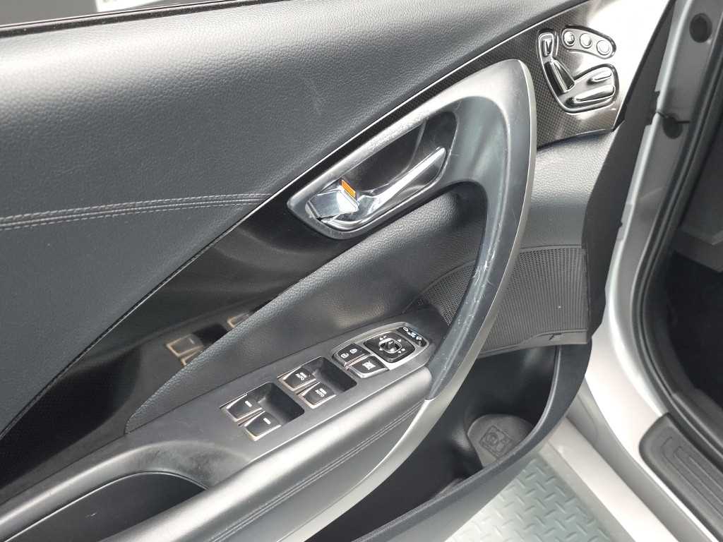 HYUNDAI Grandeur 2011 Gris - Importación desde Corea - HF Imports Iquique - Foto 17