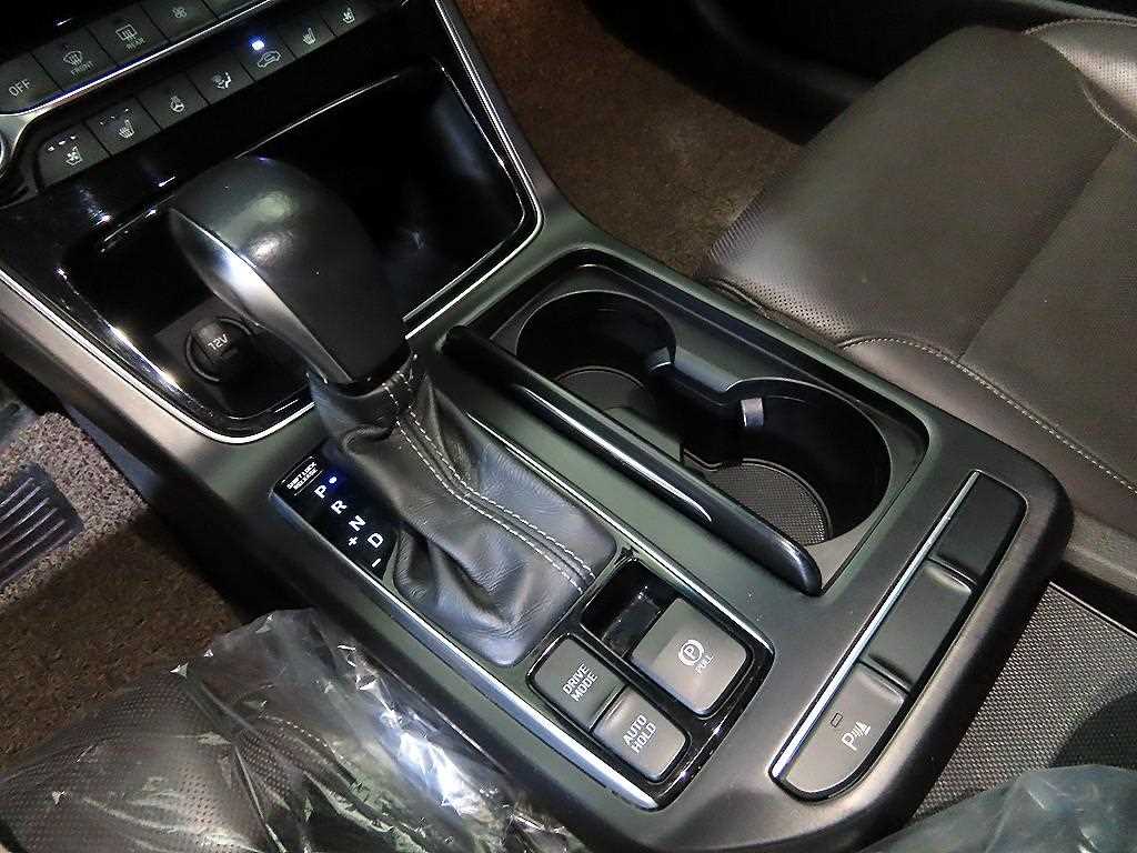 HYUNDAI Grandeur - Vista 12
