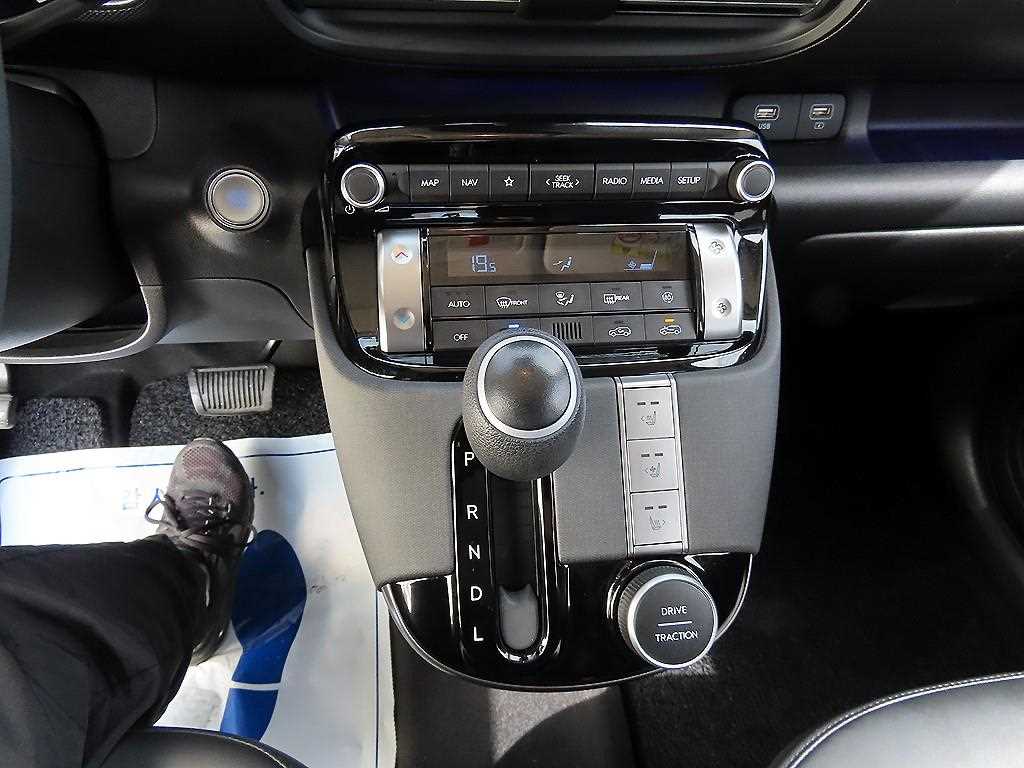 HYUNDAI Casper - Vista 10