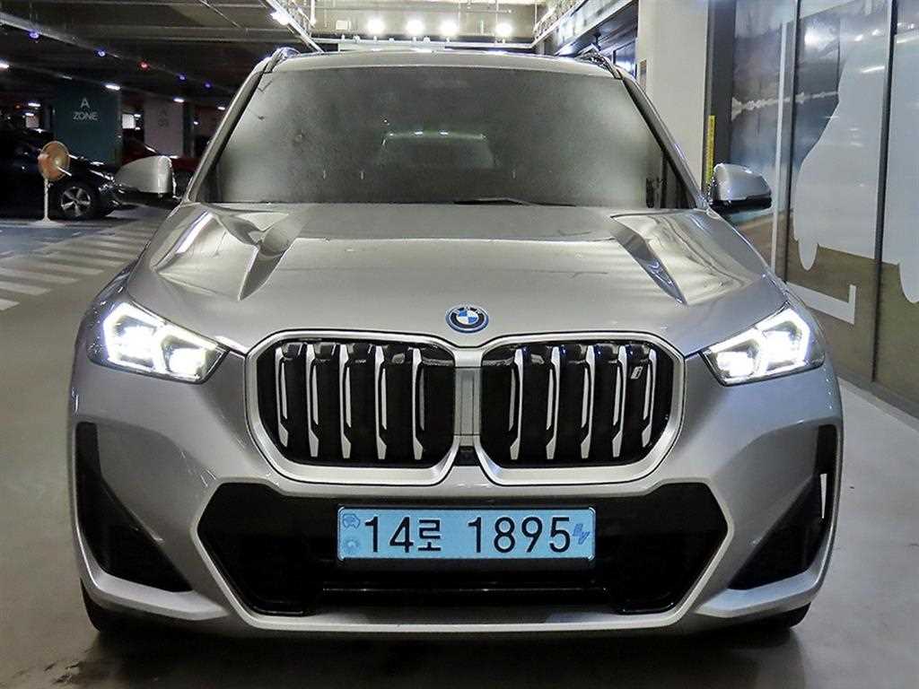 BMW iX1 - Vista 2