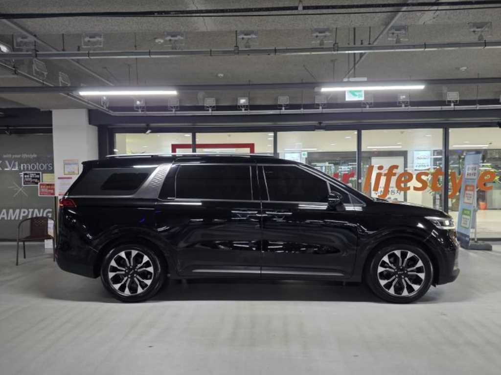 KIA Carnival - Vista 3