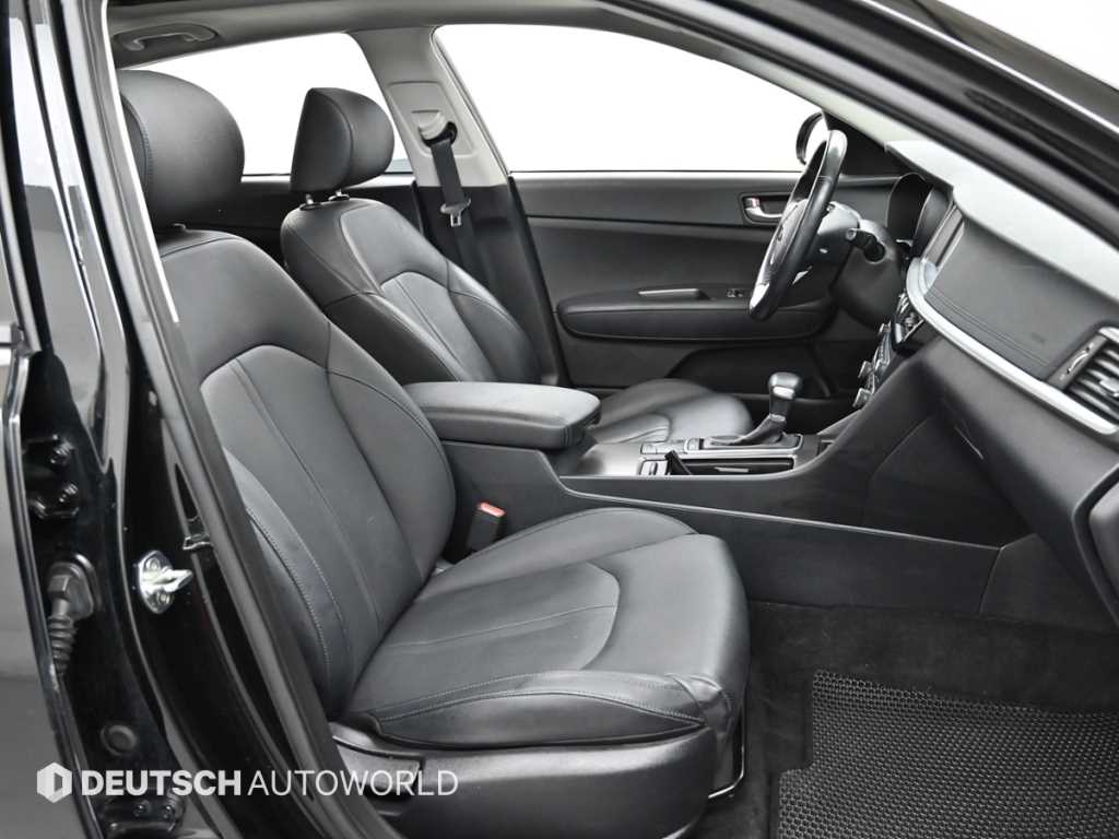 KIA K5 - Vista 10