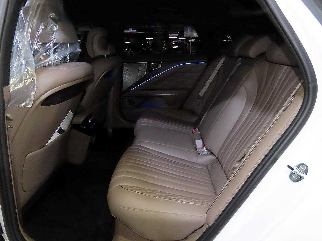 KIA K8 - Vista 8