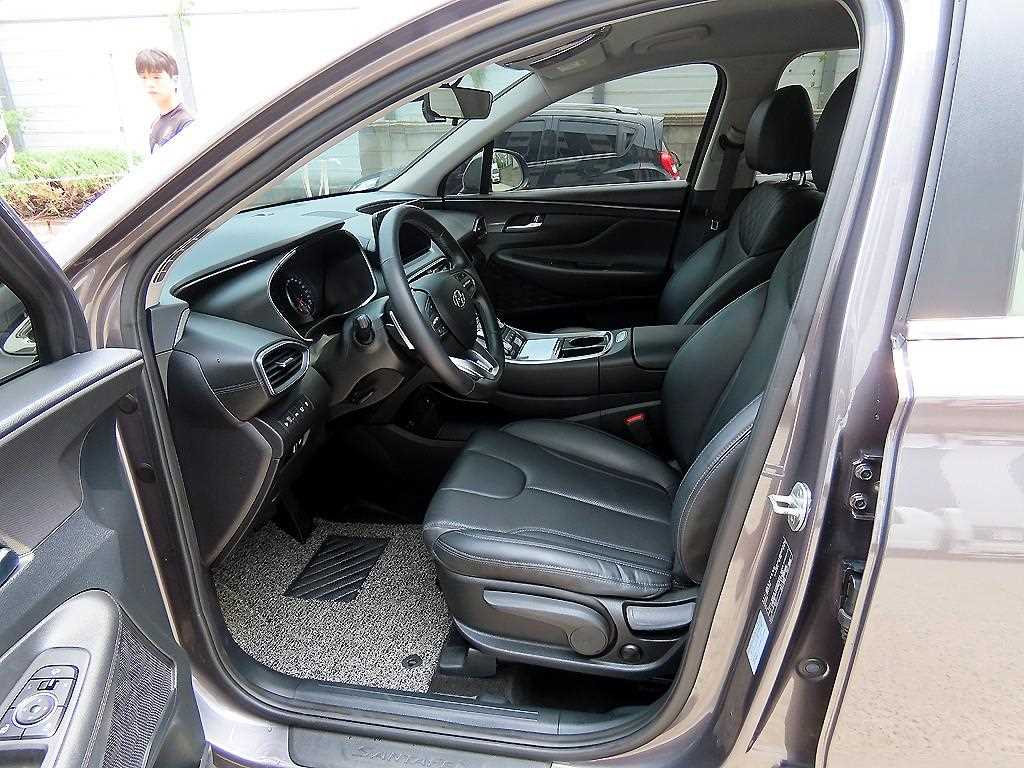 HYUNDAI Santa Fe - Vista 5