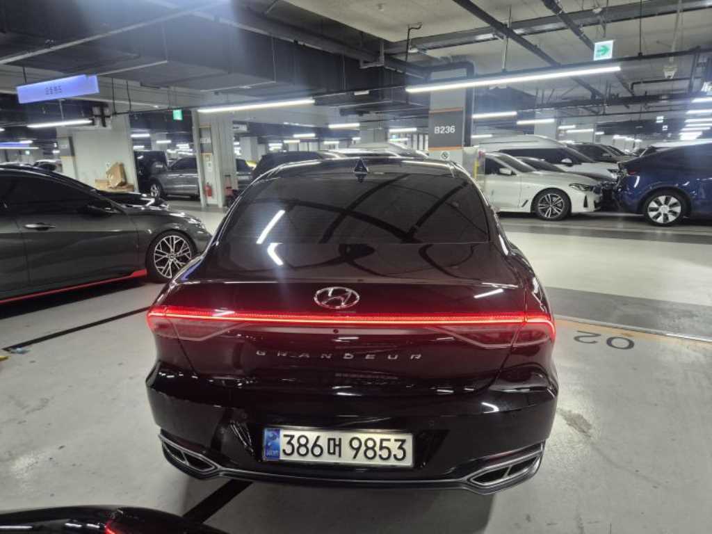 HYUNDAI Grandeur - Vista 4