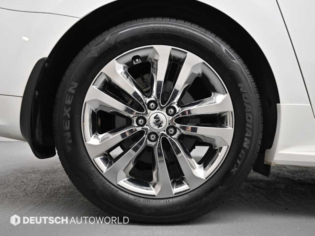 KIA Carnival - Vista 5