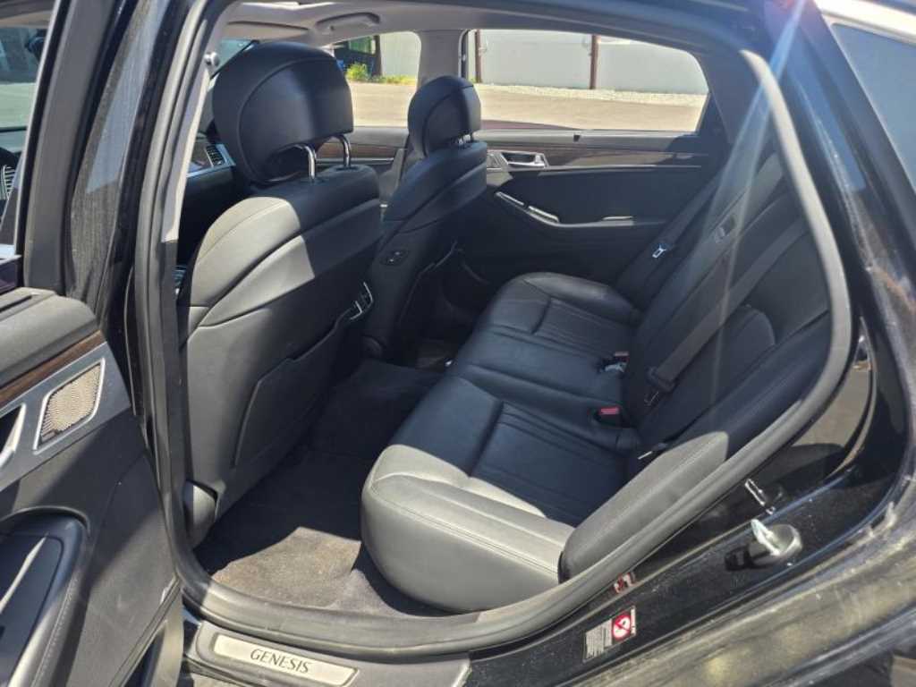 Genesis G80 - Vista 6