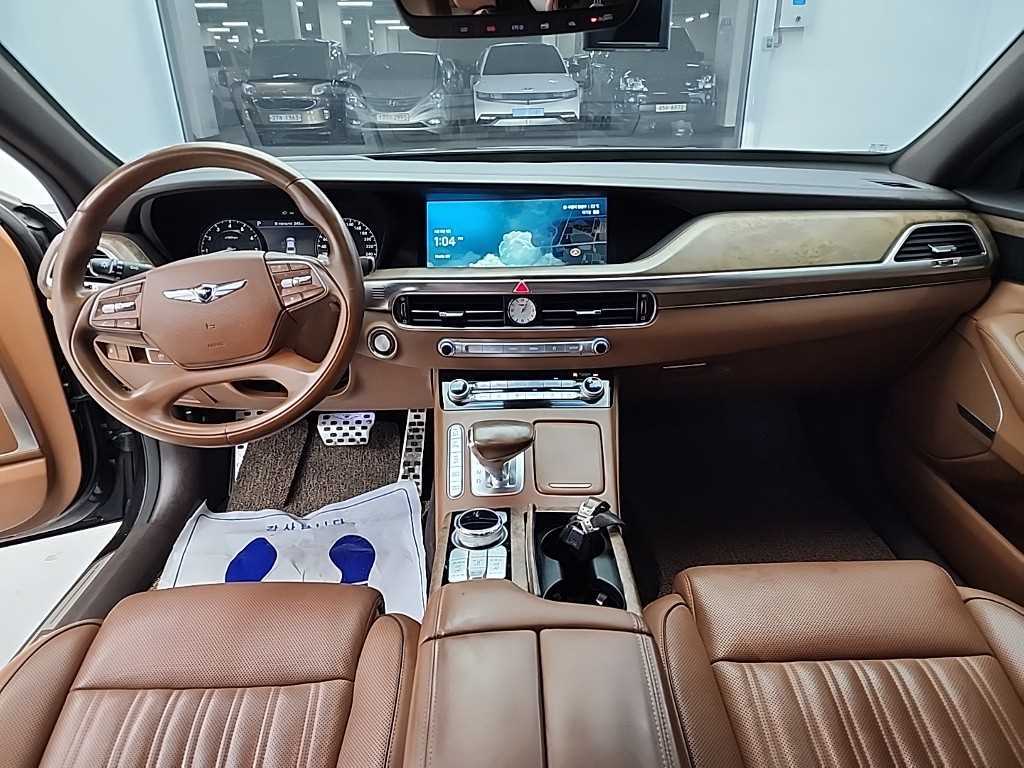 Genesis G90 - Vista 7