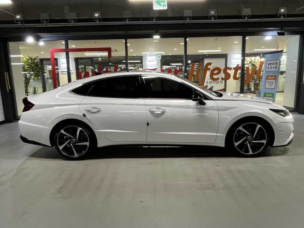 HYUNDAI Sonata - Vista 4