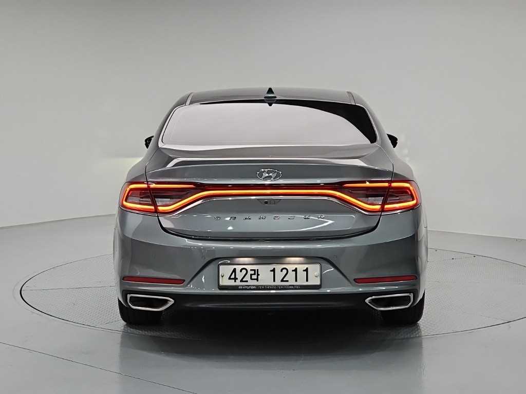 HYUNDAI Grandeur - Vista 3