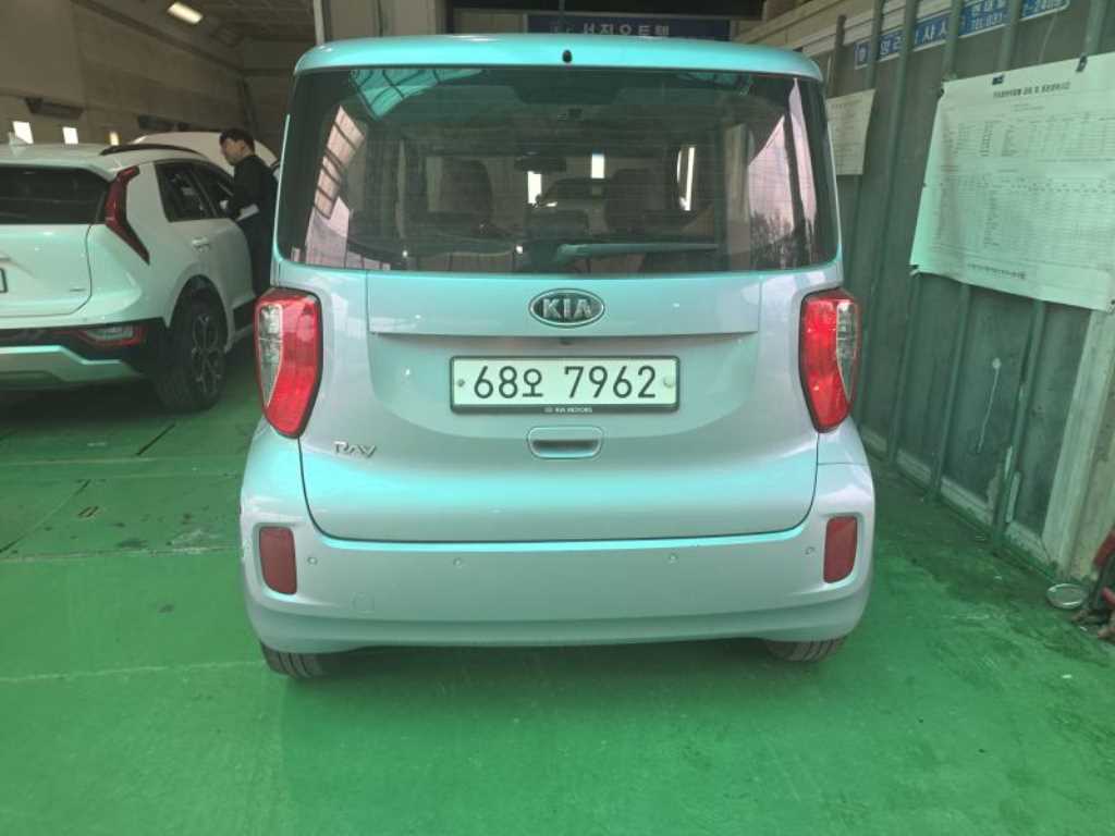 KIA Ray - Vista 4