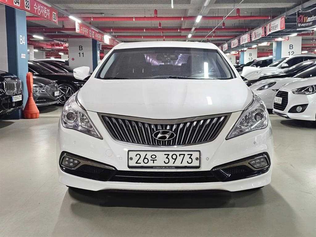 HYUNDAI Grandeur - Vista 2
