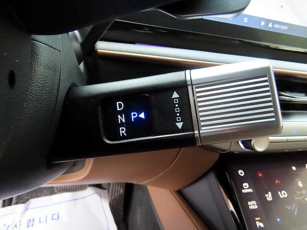 HYUNDAI Grandeur - Vista 10
