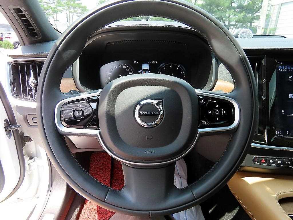 Volvo S90 - Vista 8