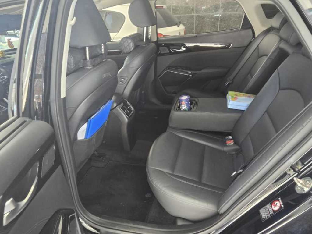 KIA K7 - Vista 12