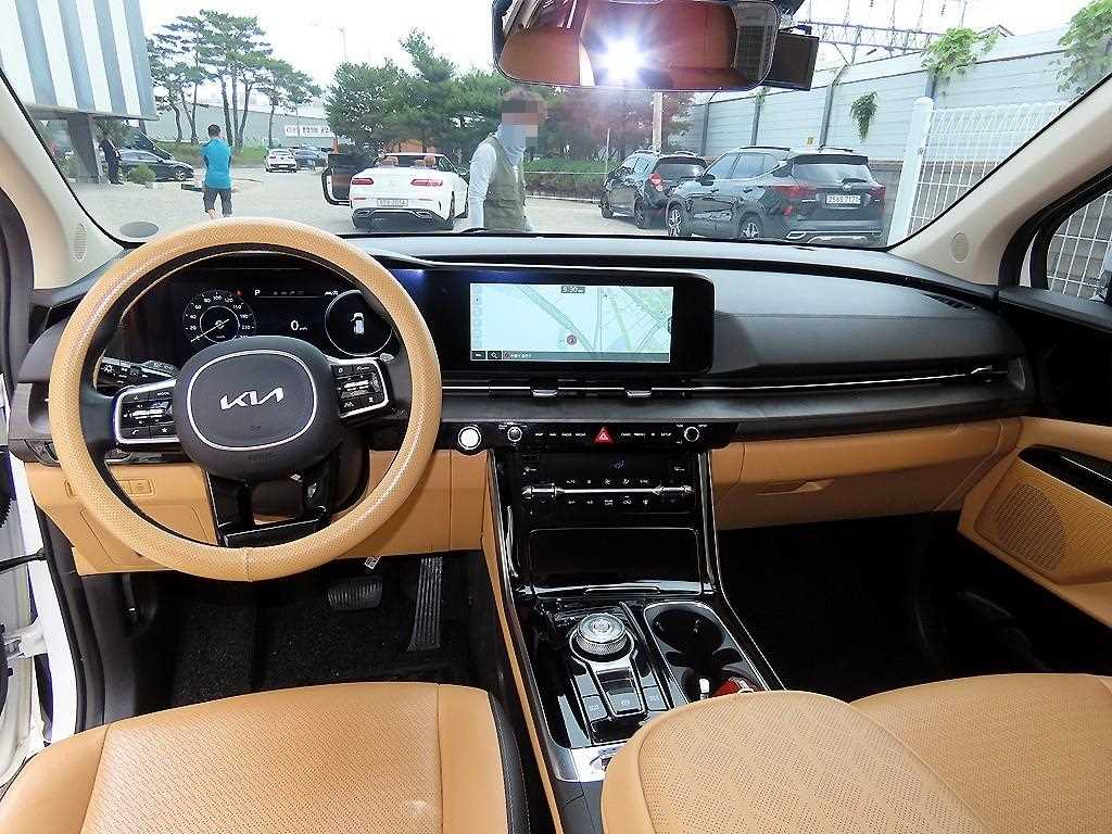 KIA Carnival - Vista 7