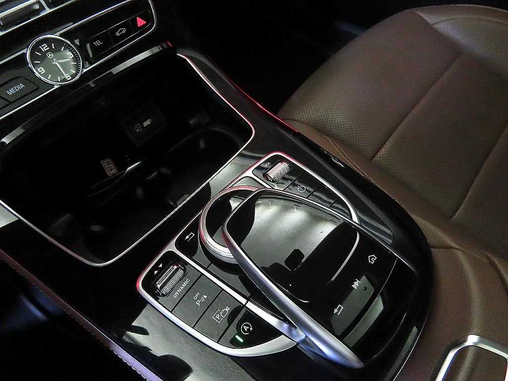 Mercedes Benz E class 2019 Gris - Importación desde Corea - HF Imports Iquique - Foto 13