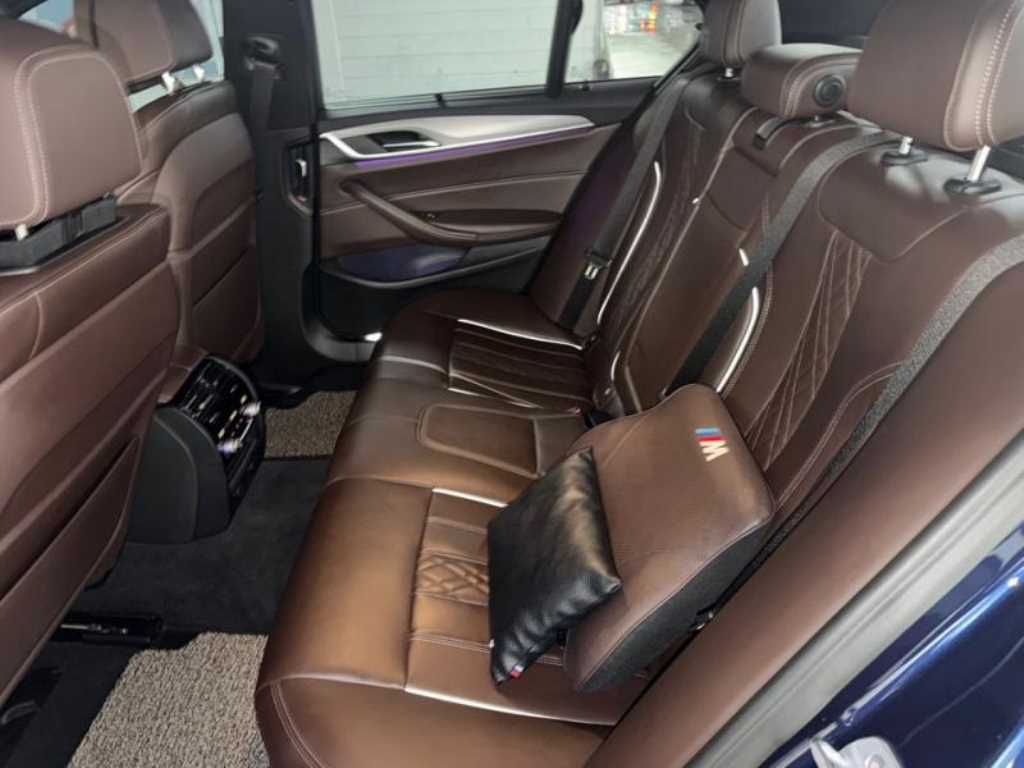 BMW 5 Series - Vista 7