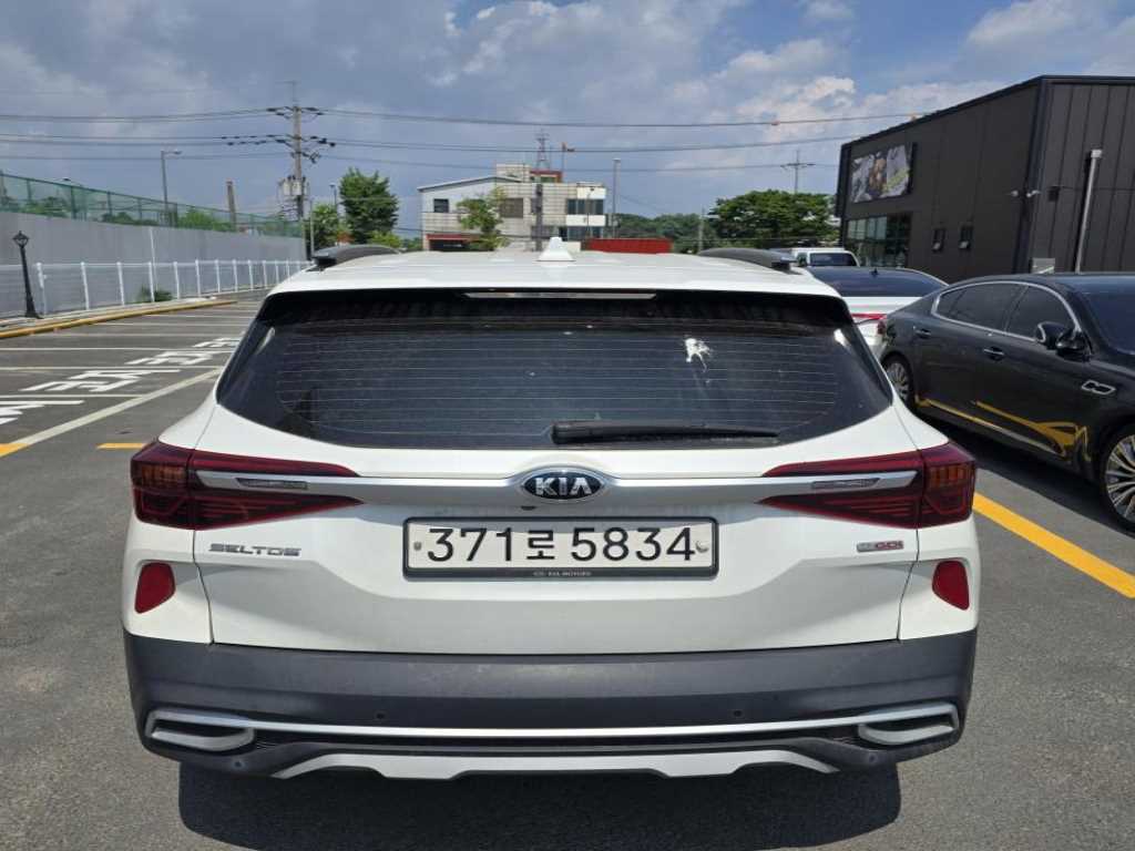 KIA Seltos - Vista 4