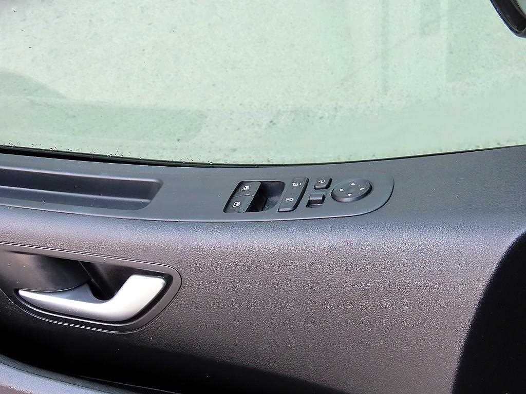HYUNDAI Staria 2022 Blanco - Importación desde Corea - HF Imports Iquique - Foto 13