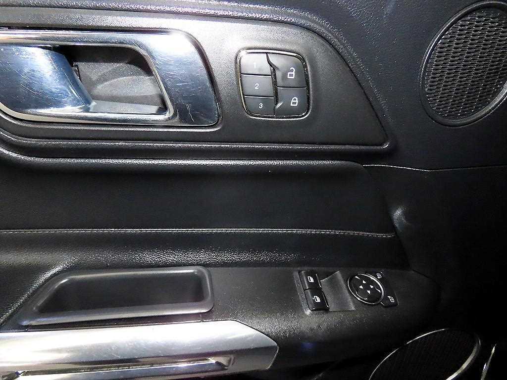 Ford Mustang 2015 Negro - Importación desde Corea - HF Imports Iquique - Foto 13