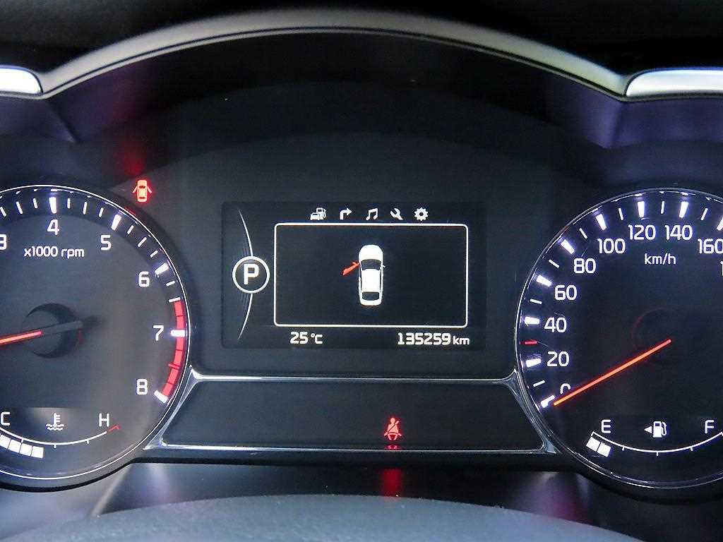 KIA K5 - Vista 9