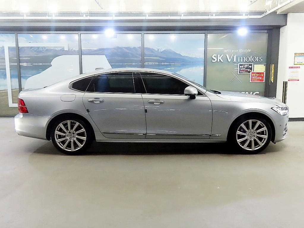 Volvo S90 - Vista 3