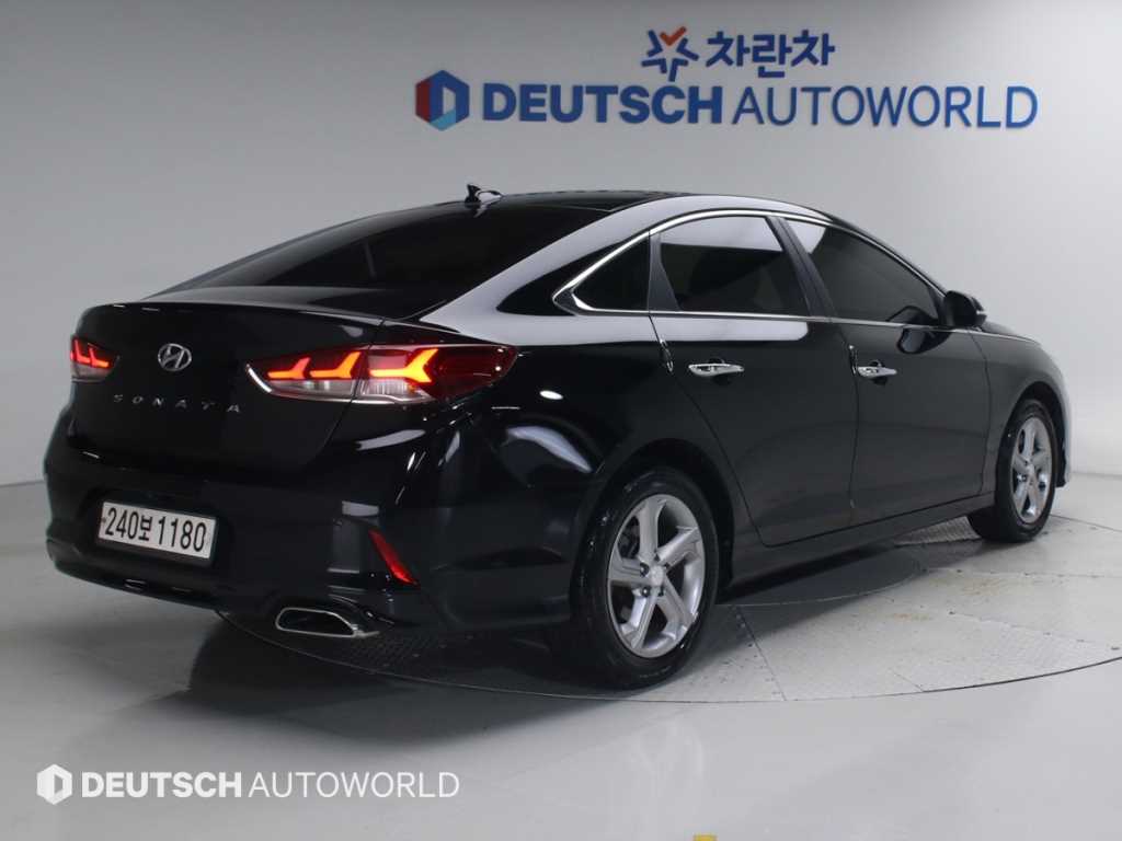 HYUNDAI Sonata - Vista 2