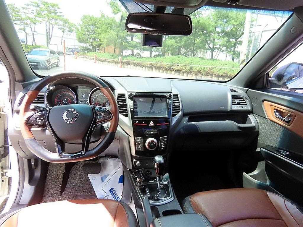 Ssangyong Tivoli - Vista 7