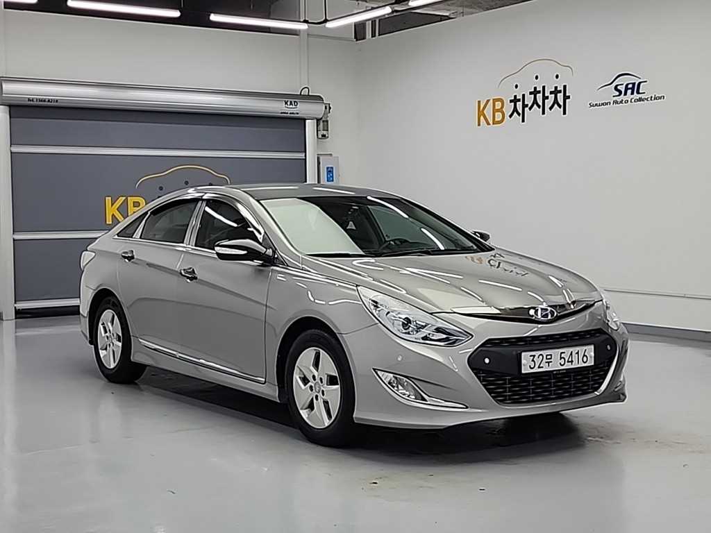 HYUNDAI Sonata - Vista 4