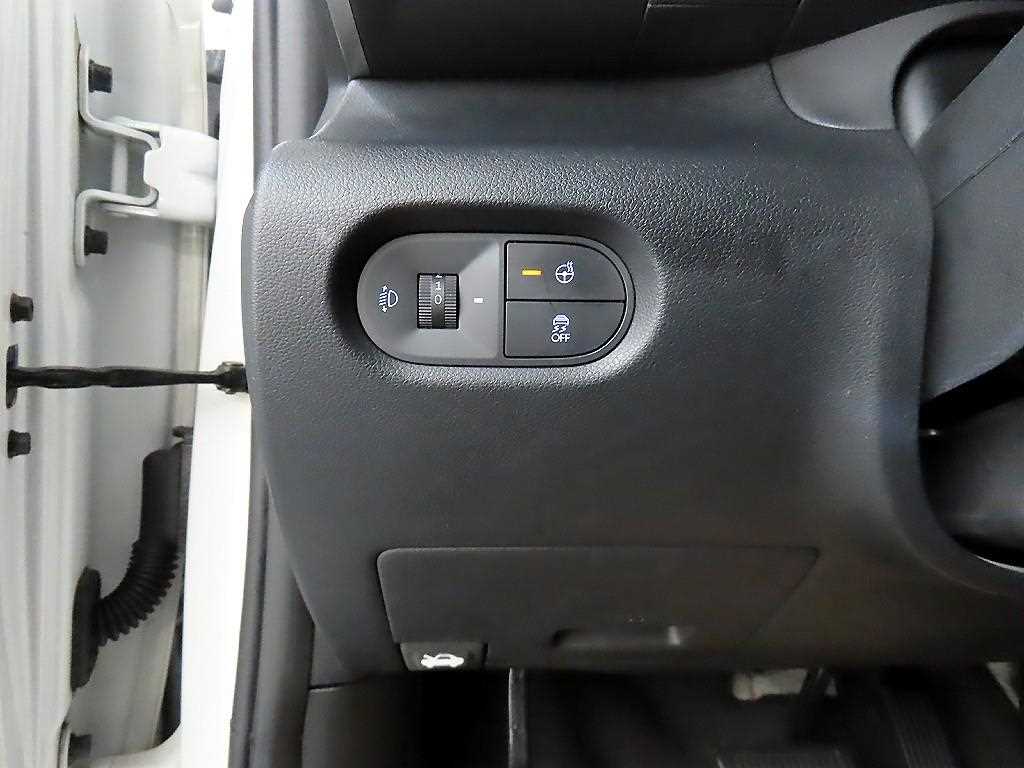 HYUNDAI Casper - Vista 12