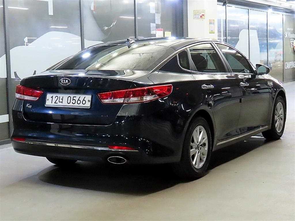KIA K5 - Vista 4
