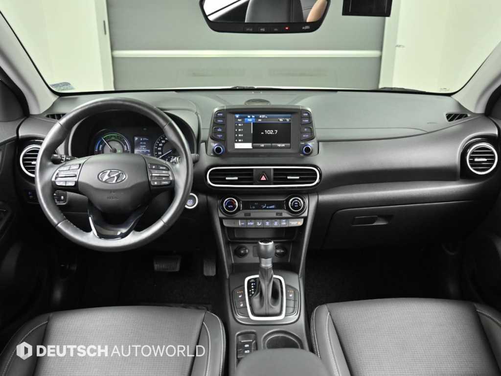 HYUNDAI Kona - Vista 7